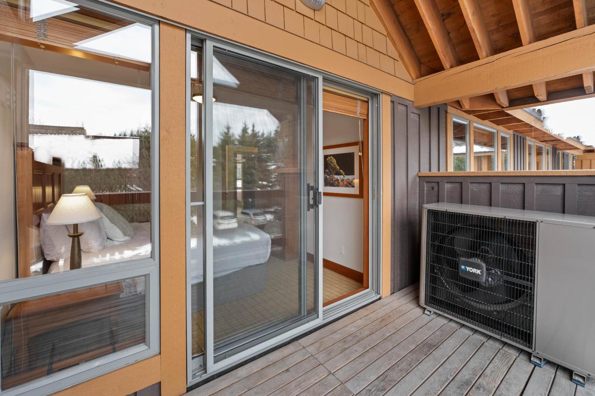 Montebello By Whistler Premier Exterior photo